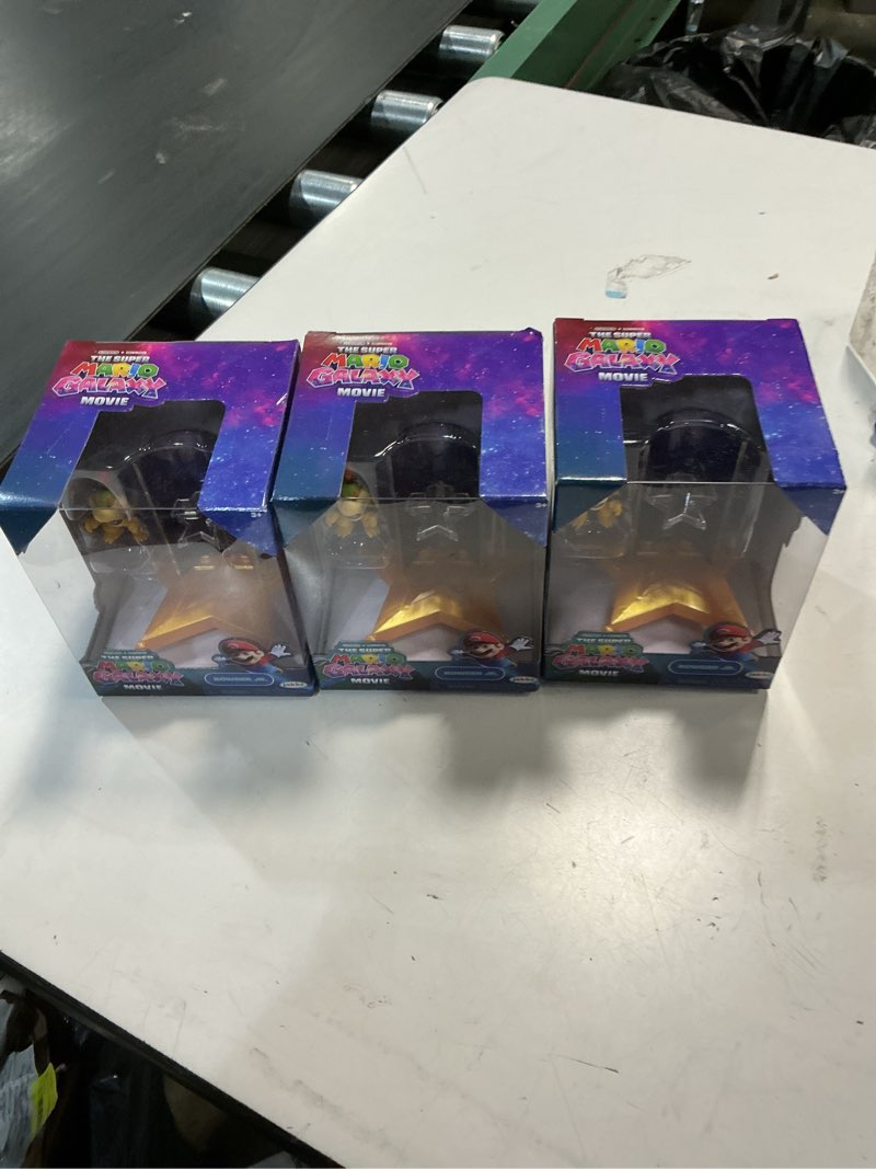 Condition photo showing New/Like New for super mario galaxy movie 1.5 in mini figures with star launcher set of 3 - new