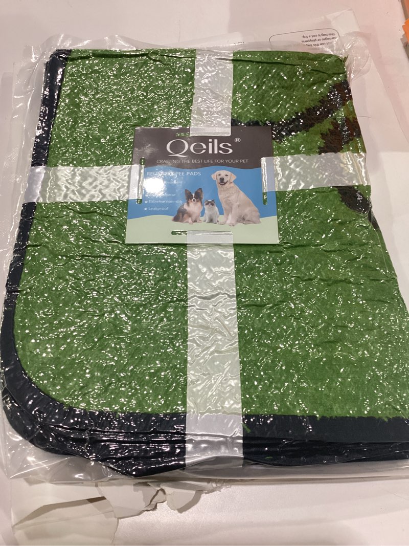 Condition photo showing New/Like New for qeils reusable dog pee pads, 2 pack super absorbent & leakproof washable puppy pads with soft green top layer, for potty training, crates, couch, car seats & pet beds, 18"x24" flannel 18"x24"(pack of 2)