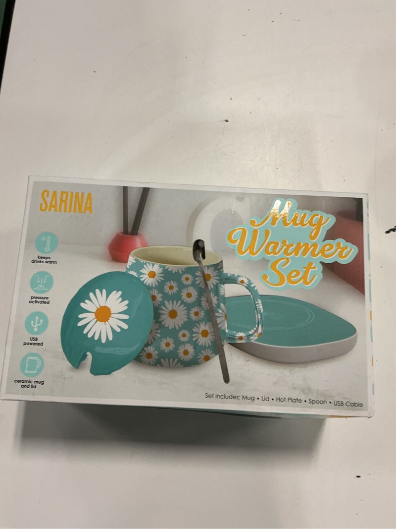 Condition photo showing New/Like New for mug warner 5pc set daisy flowers graphic mug lid hot plate spoon usb cable mint.