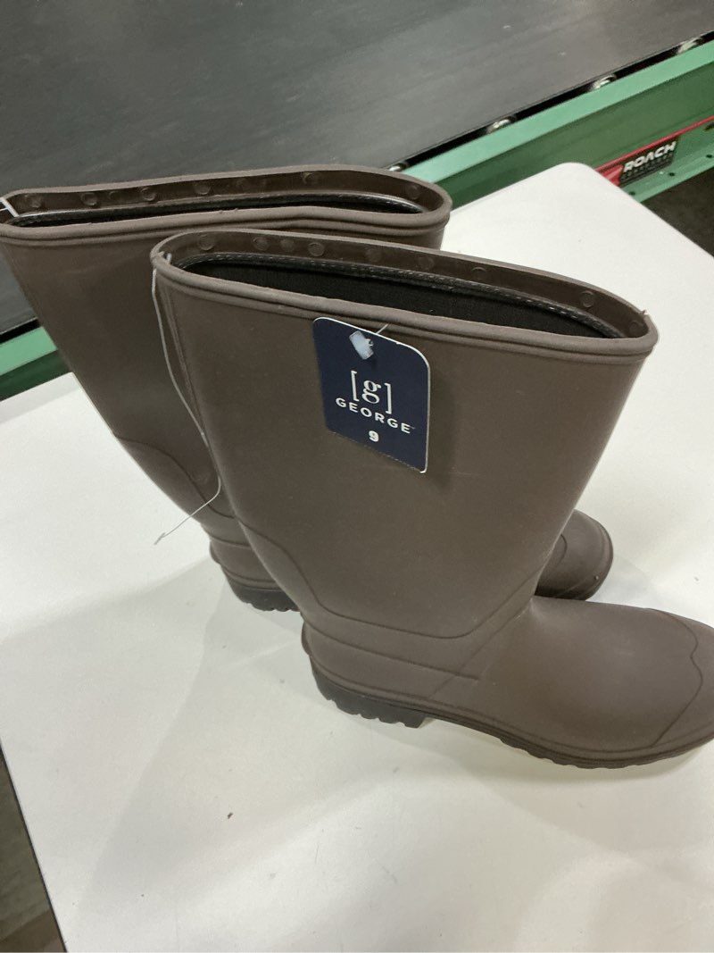 Condition photo showing Good Condition for george men s oil & acid resistant dairy boots size 9