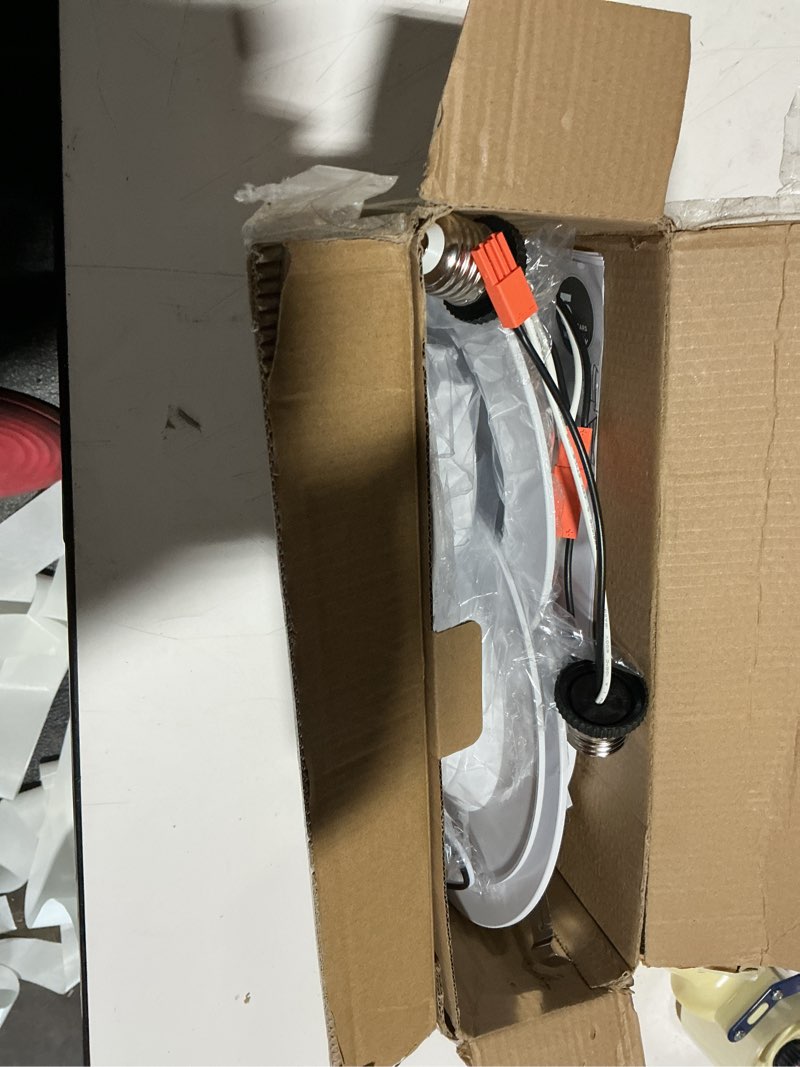 Condition photo showing Good Condition for Ensenior 5/6 Inch 5CCT LED Can Lights 4 Pack, Retrofit Led Recessed Lighting, Baffle Trim, Dimmable, 9W=110W, 1000LM, 2700K/3000K/3500K/4000K/5000K Selectable, IC Rated - ETL & FCC