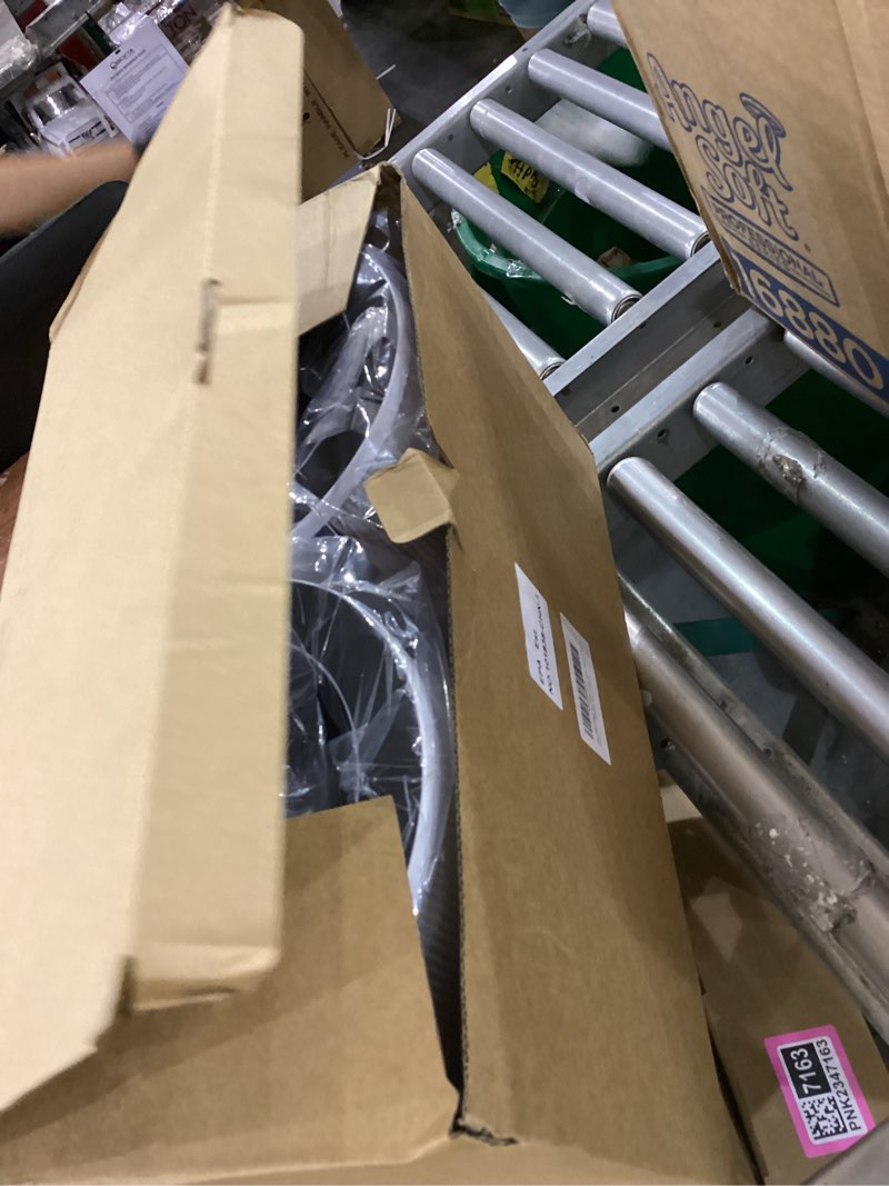 https://lotting-media.assets.bidfta.com/lotting_553ee250-740f-4f74-a193-11678cf2175f