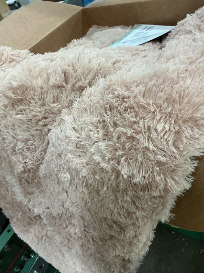 Condition photo showing New/Like New for joejoy large dog bed crate pad, deluxe plush washable dog beds fulffy soft kennel pad anti-slip pet sleeping mat for extra large medium small dogs, 40\" x 27\", beige xl(40\"x27\"x4\") beige 2 pack