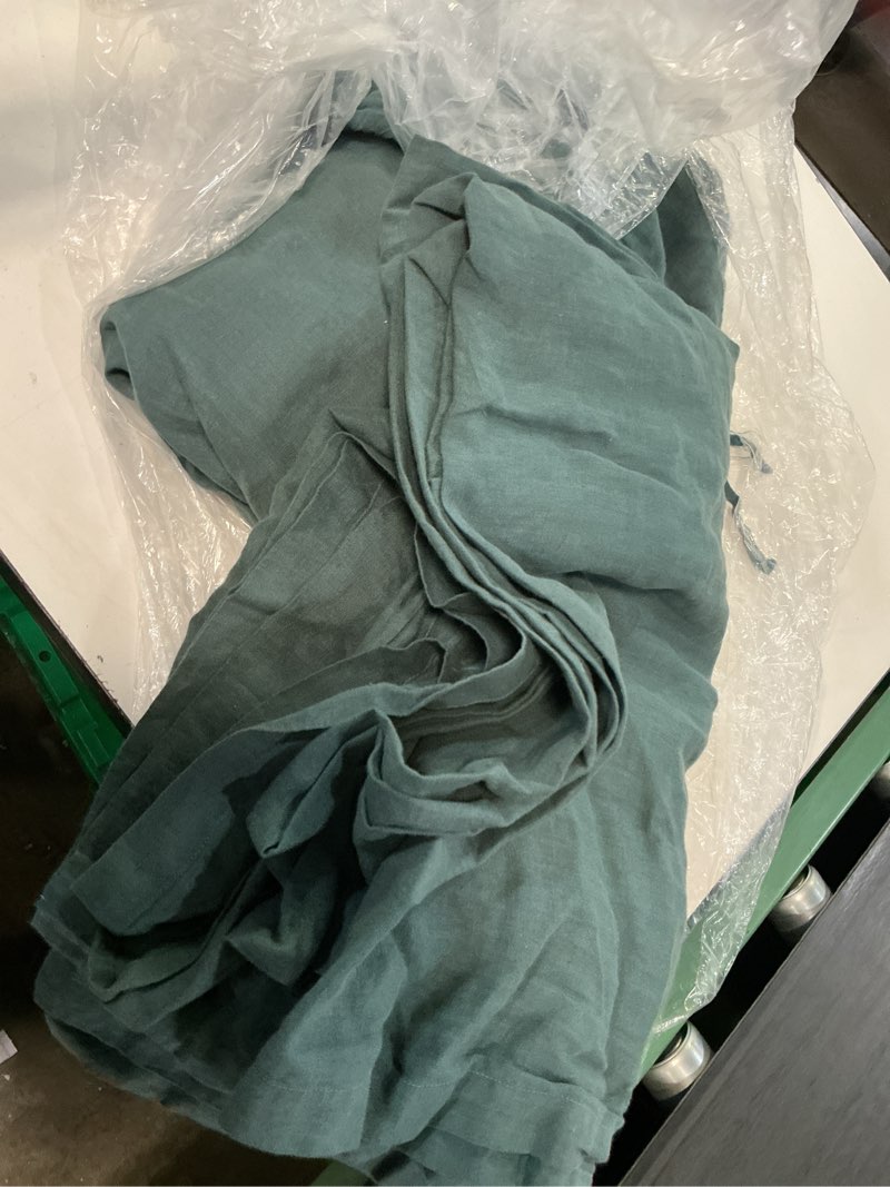 Condition photo showing Good Condition for european linen sheet set solid: ocean size: cal king