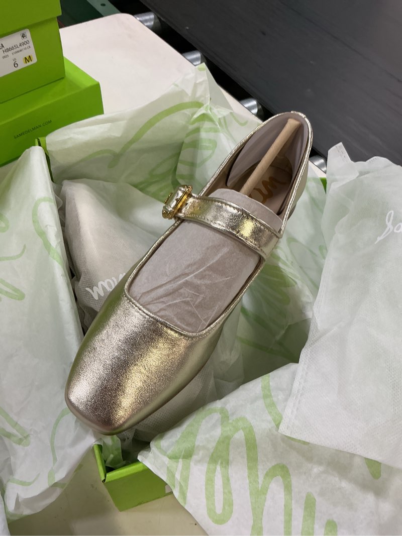 Condition photo showing New/Like New for sam edelman women's michaela mesh ballet flats 6.5 gold leaf