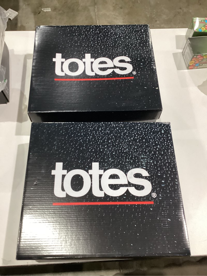 Condition photo showing New/Like New for totes Women's Nicole Snow Boots