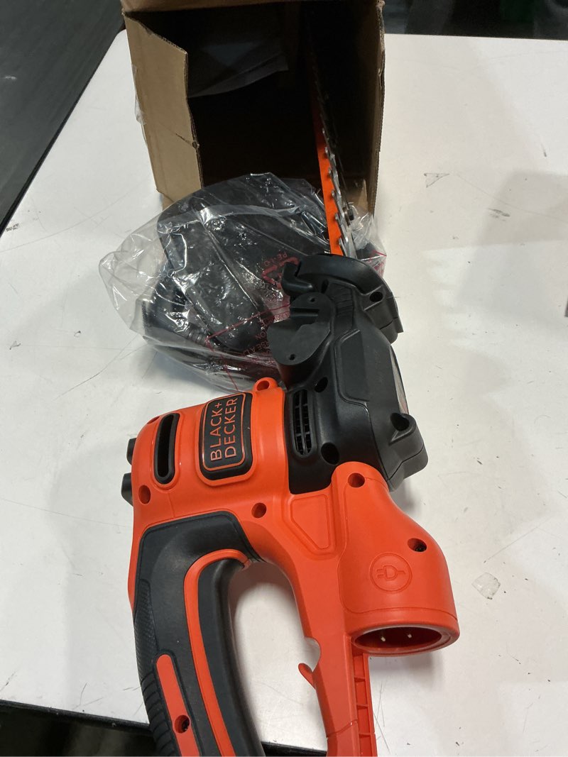 Condition photo showing Good Condition for black+decker 22" electric hedge trimmer, lightweight 4.0 amp corded dual action shrub trimmer, full wraparound handle, high output low vibration (beht350ff)