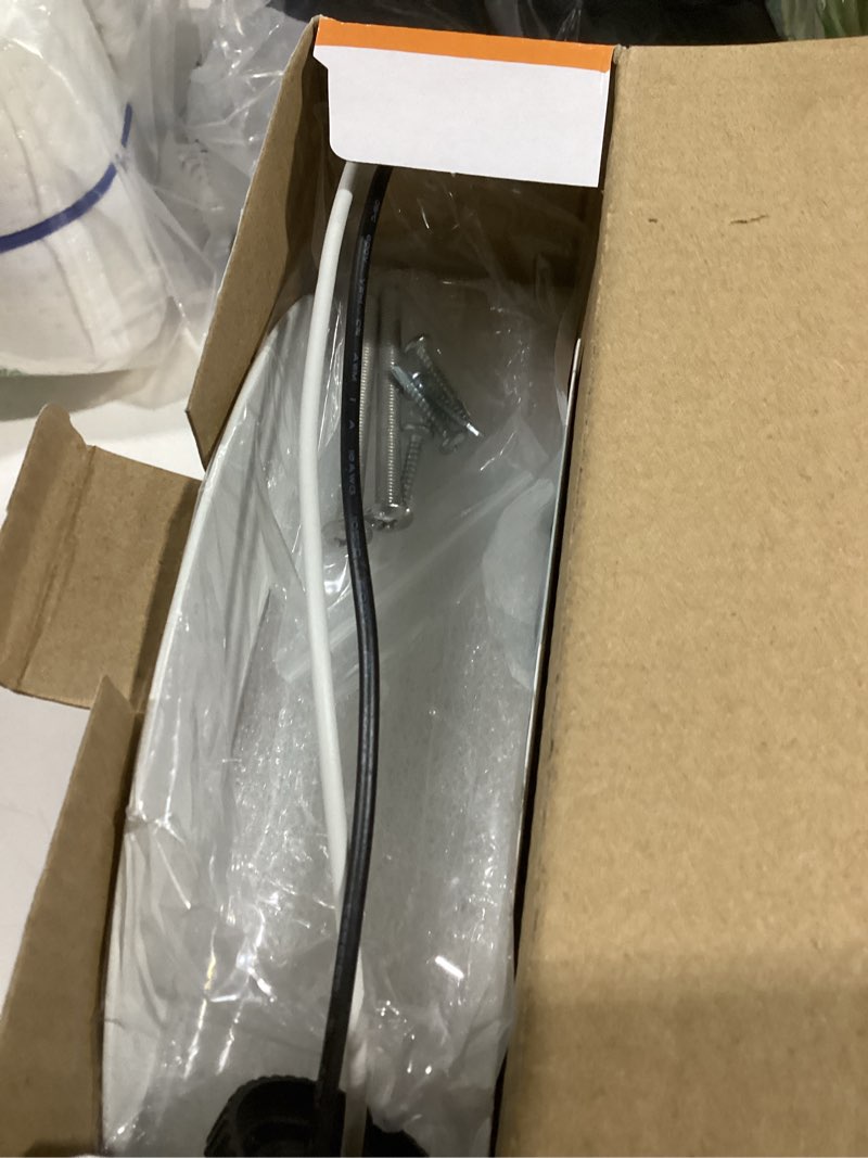 Condition photo showing Good Condition for Recessed to Pendant Light Converter Kit 5 and 6 inch Can Light Conversion, Includes E26 Socket, Mounting Bracket, Round Ceiling Plate & White Cover white-1pc