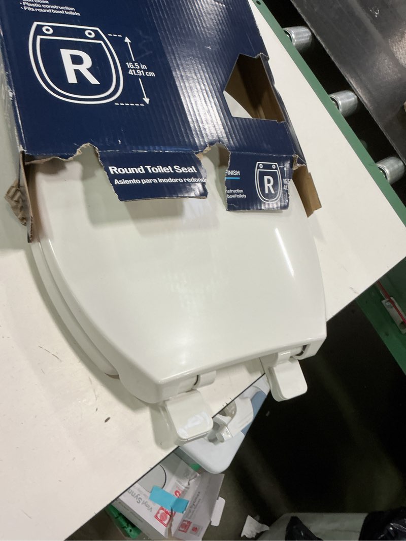 Condition photo showing Good Condition for Project Source Plastic White Round Soft Close Toilet Seat 