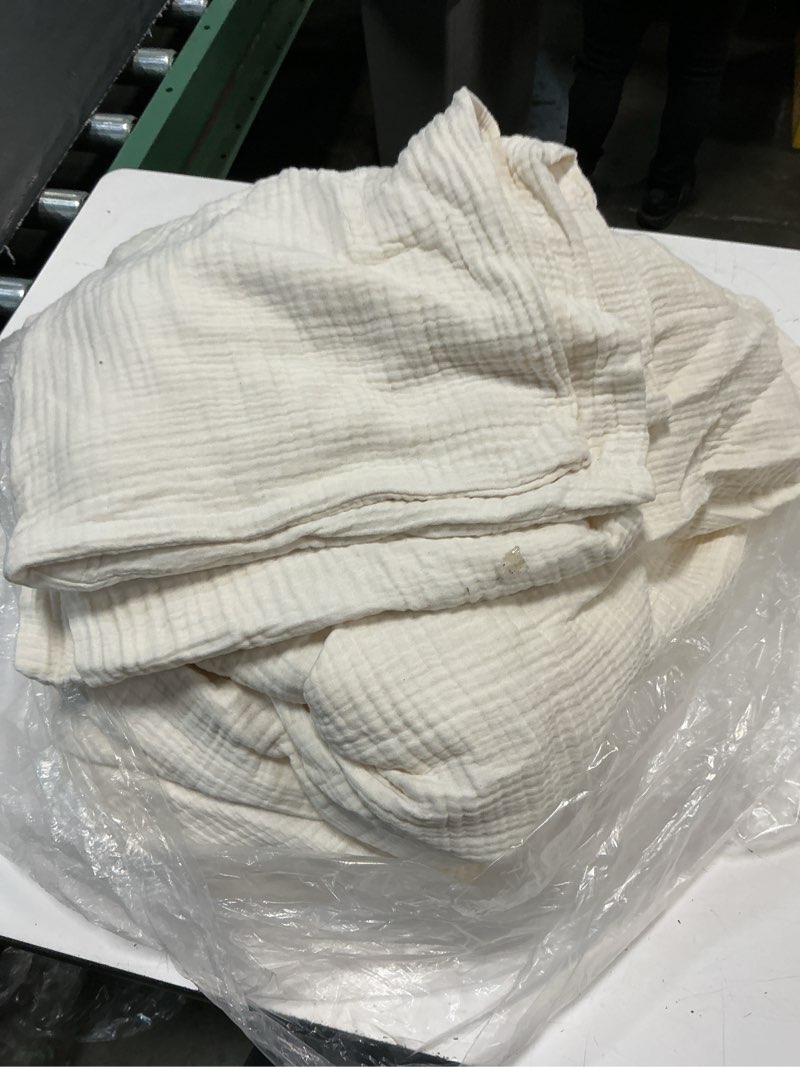 Condition photo showing As Is for quince organic cotton gauze duvet cover set, full/queen, undyed