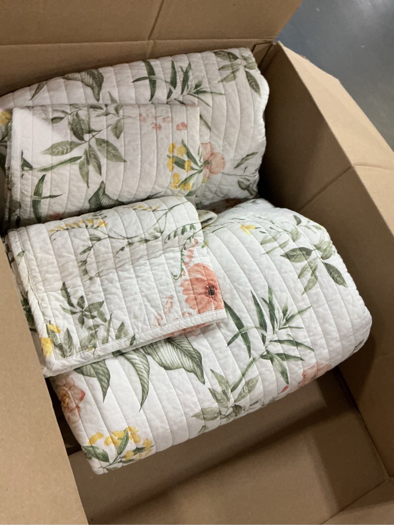 Condition photo showing New/Like New for lady ann cotton king size quilt set - yellow floral & green leaves pattern botanical printed quilted coverlet, 3 pcs lightweight soft cottagecore king bedspread set shabby and chic bedding yellow floral king