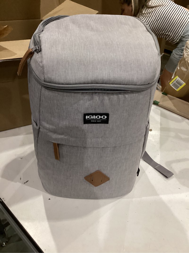 Condition photo showing Good Condition for igloo repreve soft coolers