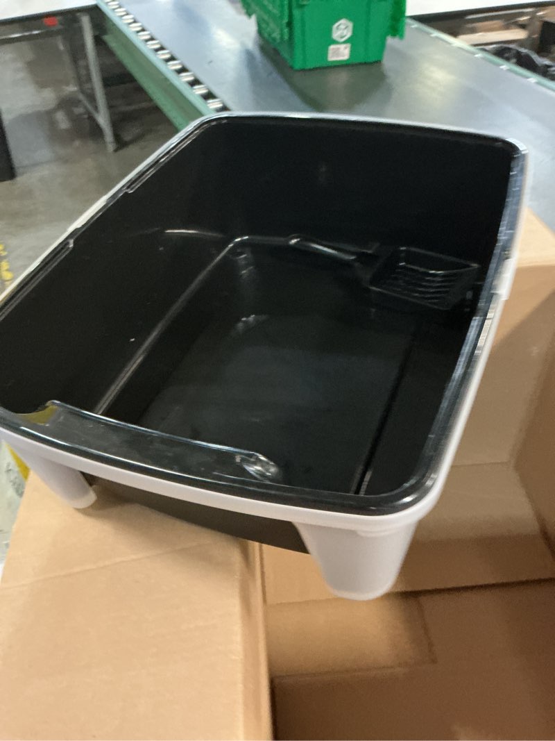 Condition photo showing Good Condition for iris usa large cat litter box with scatter shield and scoop, open top high sided cat litter pan, black