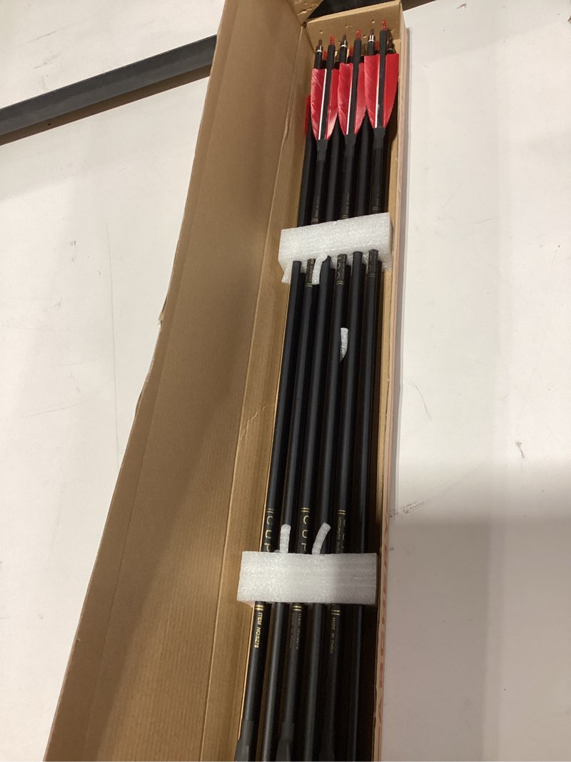 Condition photo showing Good Condition for LWANO 30" Carbon Arrows-Archery Target Practice Hunting Arrows with 4" Turkey Feather Spine 500 for Recurve & Long Bow(Pack of 12)
