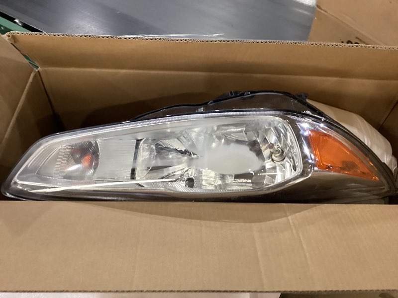 Condition photo showing As Is for Dasbecan Halogen Headlight Assembly Compatible With Ford Focus 3rd Gen 2015-2018 w/o LED DRL Right Passenger Side Chrome Headlamp Replaces# F1EZ13008GS FO2503339