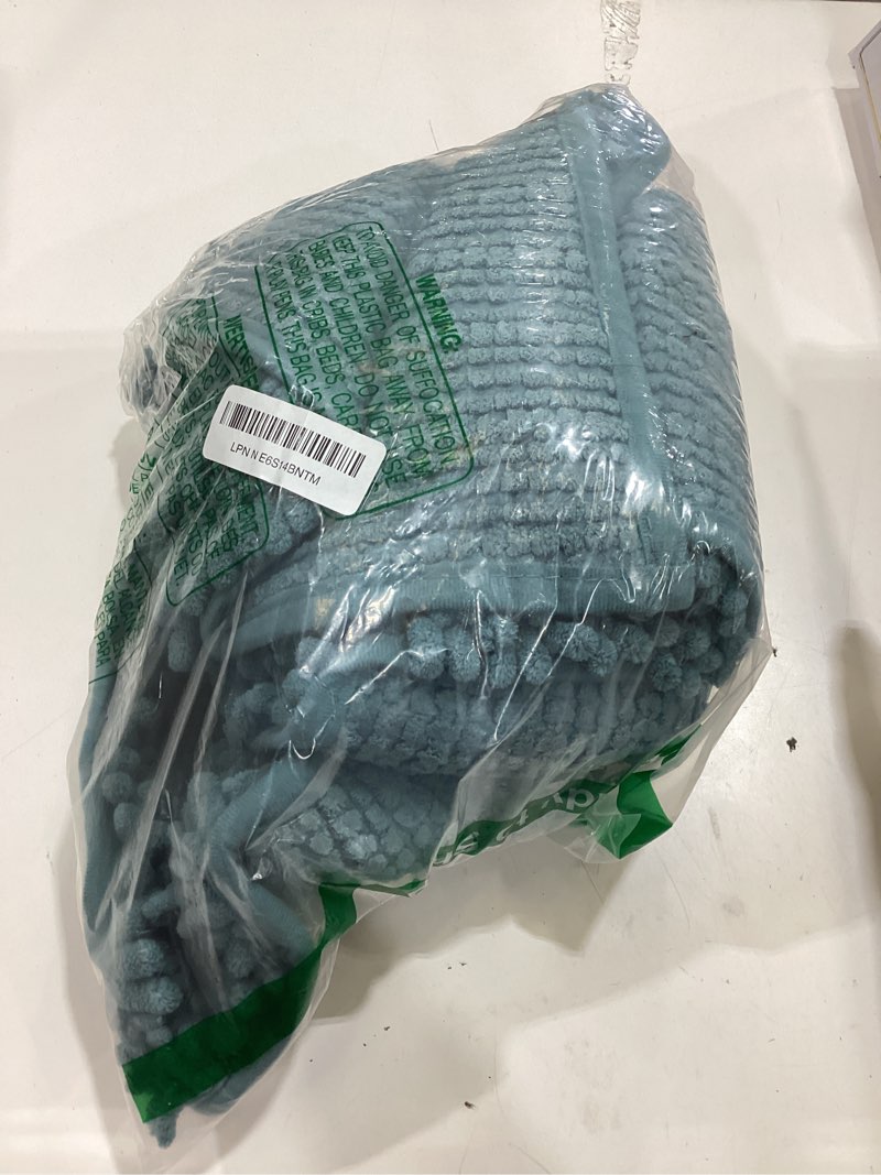 Condition photo showing New/Like New for yimobra bathroom rugs non slip washable 32x20 inch - ultra soft absorbent chenille bath mat, quick dry shaggy floor carpet for tub shower, teal blue home decor accessories 32" x 20" teal blue
