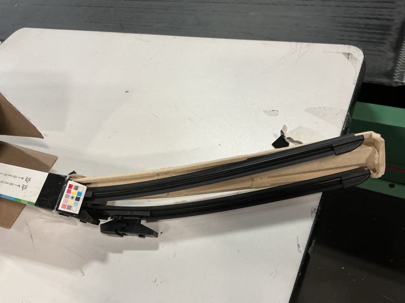 Condition photo showing As Is for bosch 3397014315 aerotwin oe replacement wiper blades driver & passenger side - set of 2 (24" & 20") combo pack (24" & 20") denso top lock