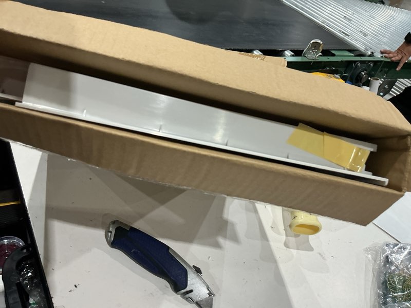 Condition photo showing Good Condition for lbg products window air conditioner side panel and frame set,ac accordion filler kit,fits most 10000btu window air conditioners