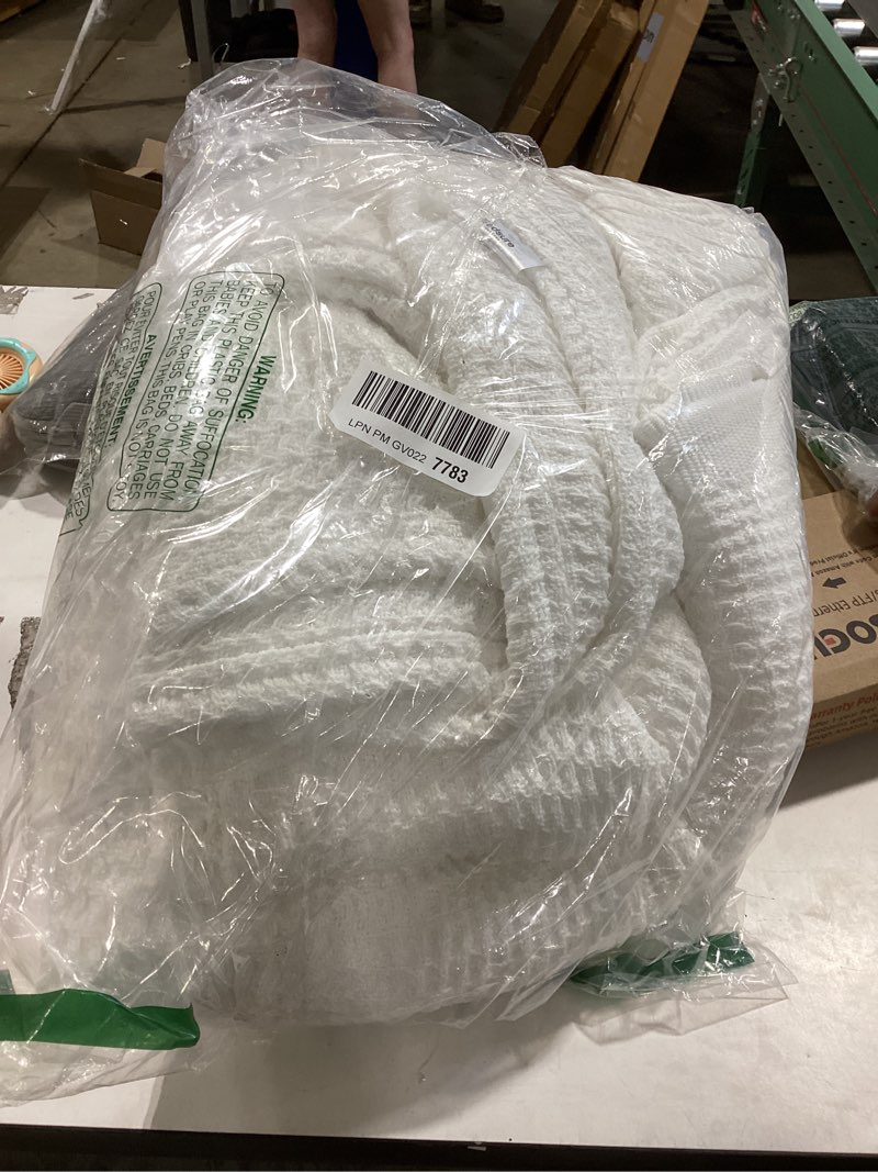 Condition photo showing New/Like New for bedsure gentlesoft 100% cotton blanket queen size for bed - breathable and soft for spring summer, thick cozy waffle weave blanket gifts for women, white, 90x90 inches 01 - white queen (90" x 90")