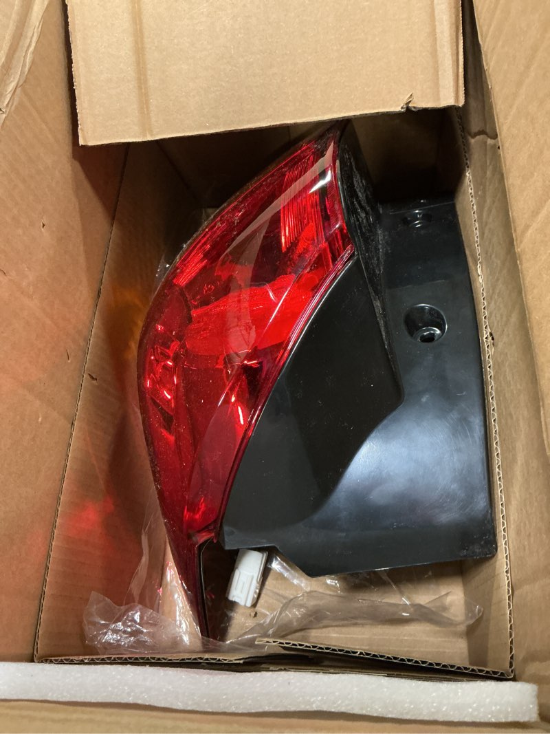 Condition photo showing Good Condition for Sunhua Outer Taillight Compatible with 2011-2019 Mitsubishi Outlander Sport ASX, Replacement Brake Tail Light Rear Lamp Red Lens, Right/Passenger Side(Wiring harness not included)