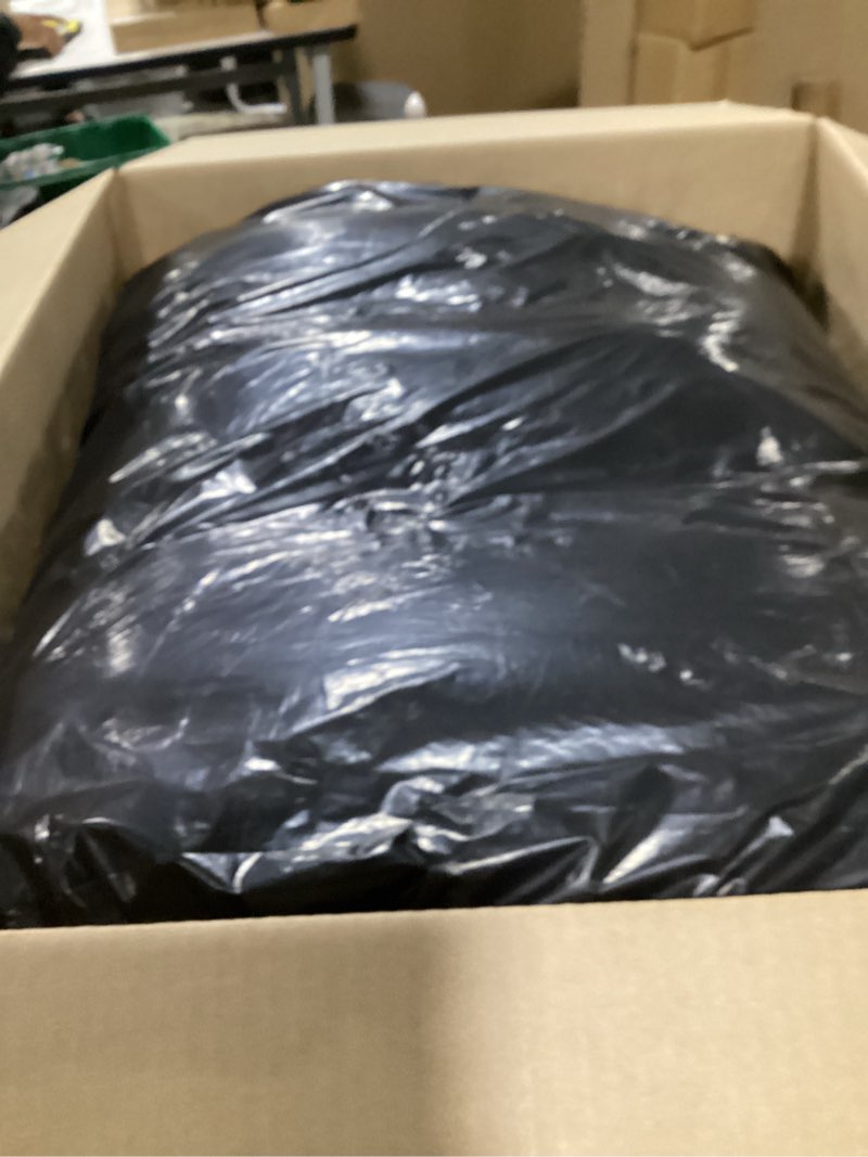 Condition photo showing Good Condition for stone cottage - king comforter set, reversible cotton bedding with matching shams, ideal bedding set (abingdon dark green, king)