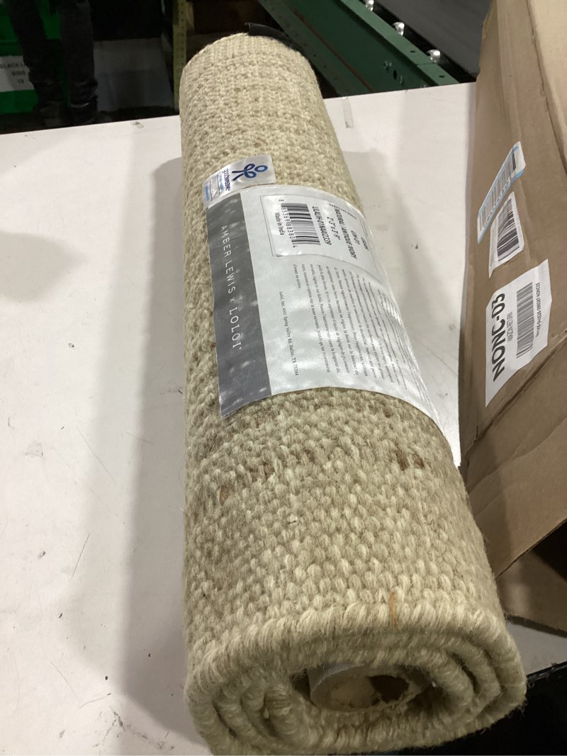 Condition photo showing Good Condition for loloi amber lewis lilah collection lih-01 natural/antique ivory 2'-3" x 3'-9" accent rug jute, wool, cotton, neutral, living, bedroom, dining, rug natural / antique ivory 2'3" x 3'9" (rectangular)