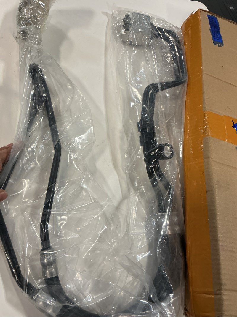 Condition photo showing Good Condition for NewYall Inlet Outlet Engine Oil Cooler Line Assembly for Escalade/ESV/Suburban 1500/Tahoe/Sierra 1500/Yukon/Yukon XL 1500 07-14, Escalade EXT/Avalanche/Yukon XL 2500 07-13, Silverado 1500 06-14