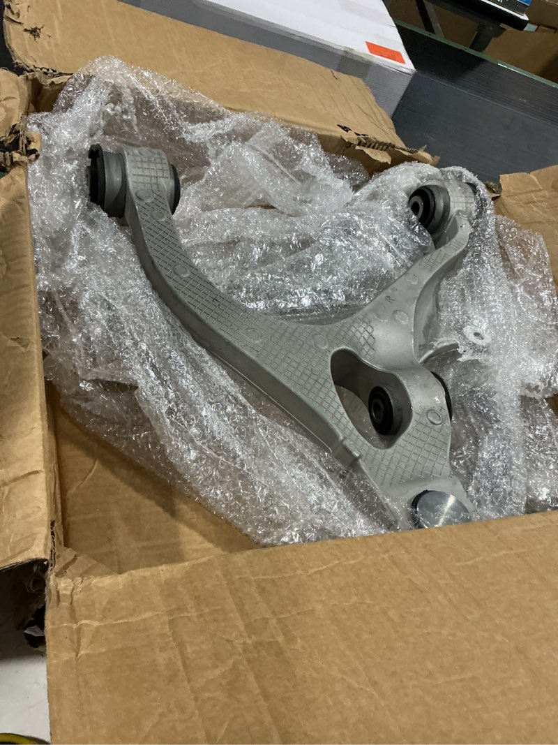 Condition photo showing Good Condition for trq front lower control arm with ball joint, 2-piece set