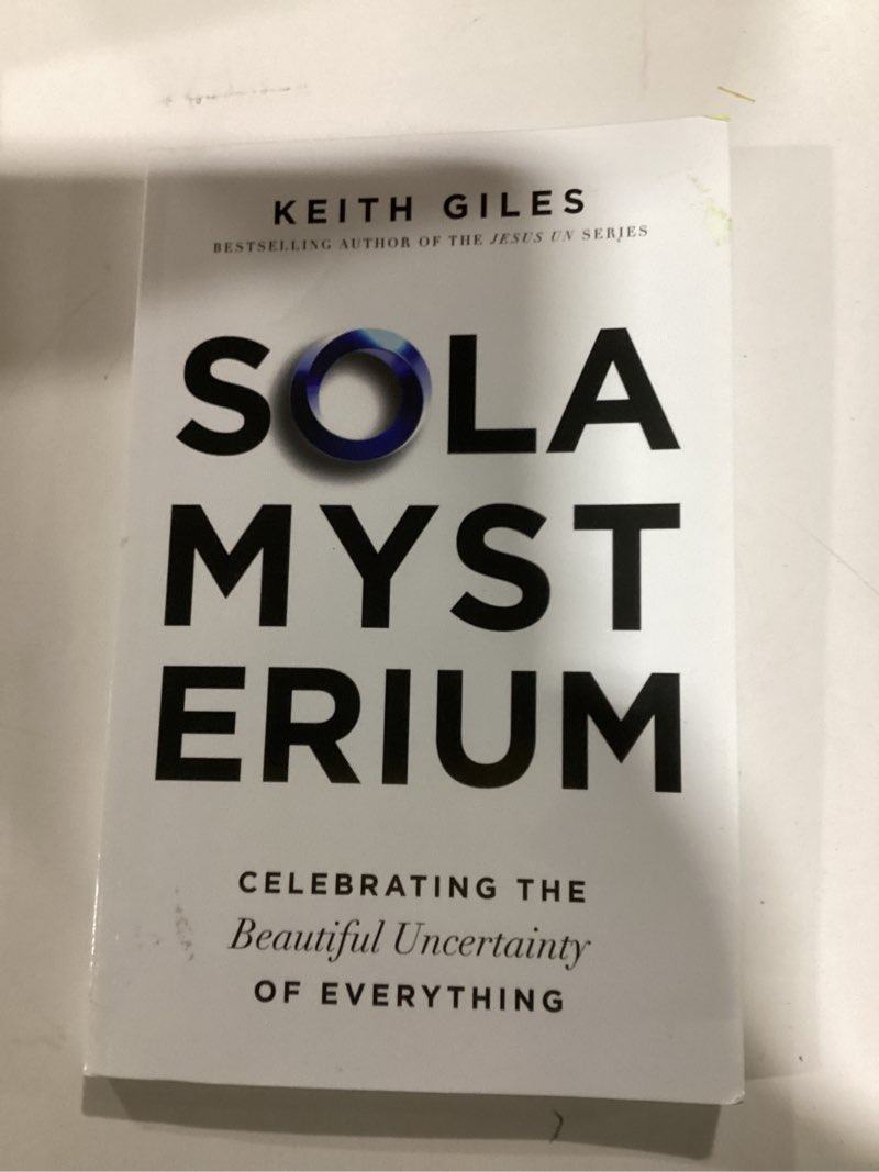 Condition photo showing Good Condition for Sola Mysterium: Celebrating the Beautiful Uncertainty of Everything