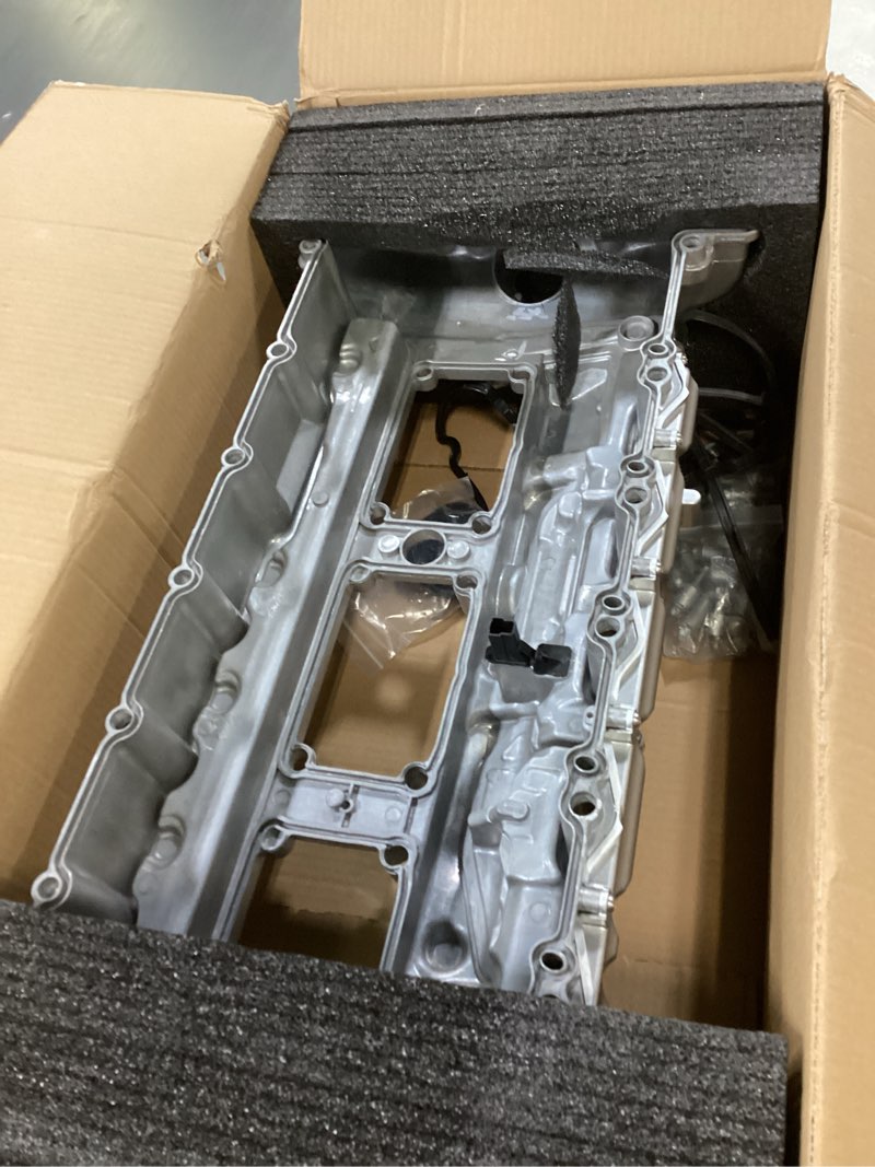 Condition photo showing Good Condition for MITZONE N55 Engine Valve Cover with Gasket Bolts Kit & Oil Cap for BMW 2010-2017 335i 535i 2011-2019 X5 X3 X6 2013-2015 740i 740Li 3.0L Part# 11127570292