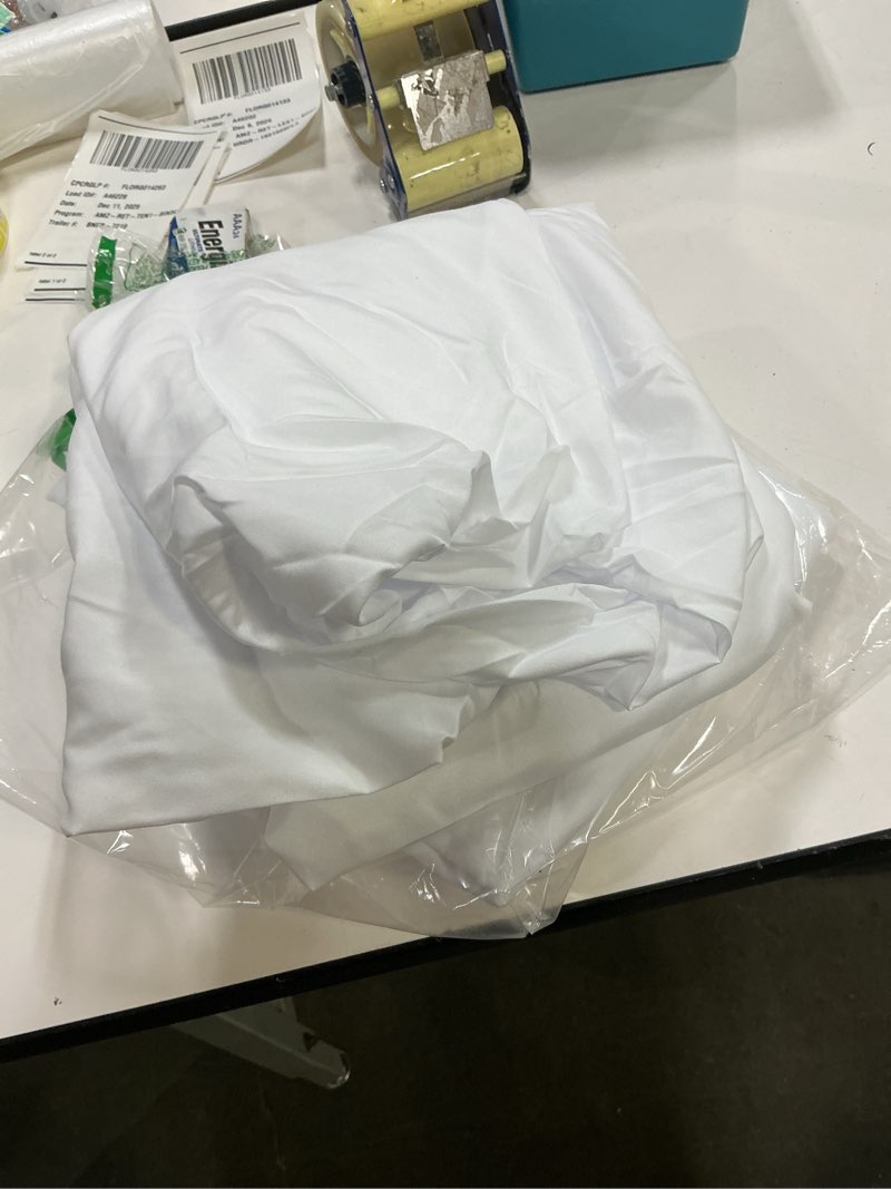 White Table Cloth Rectangle