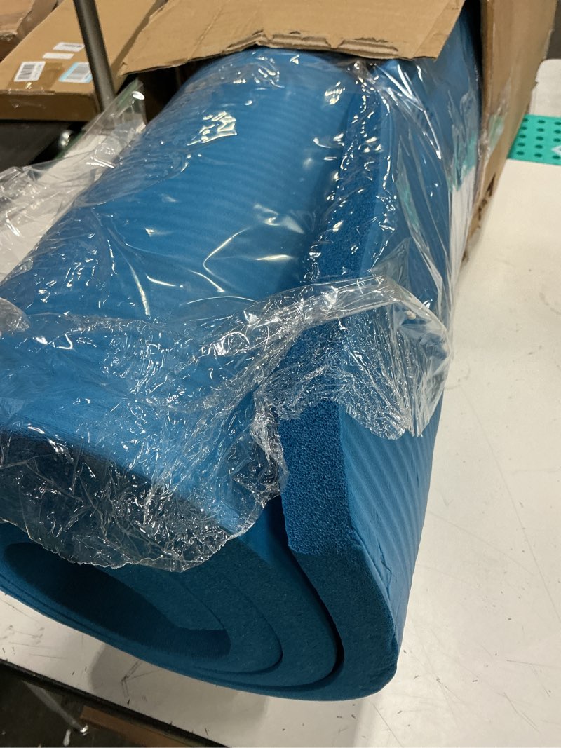 Condition photo showing Good Condition for amazon basics extra thick exercise yoga mat with carrying strap aqua 1-inch