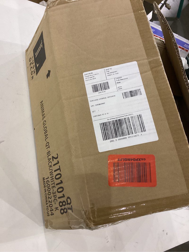 Lush Decor Animal Global Reversible 3 Piece Quilt Set, King, Black & White