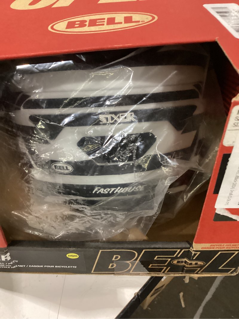 Condition photo showing Good Condition for bell sixer mips fasthouse stripes matte white/black small