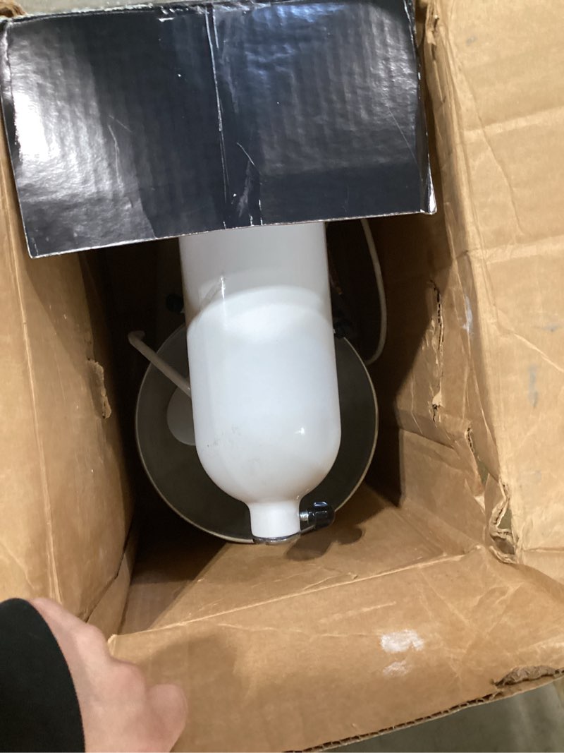 KitchenAid Classic Series 4.5 Quart Tilt-Head Stand Mixer K45SS, White