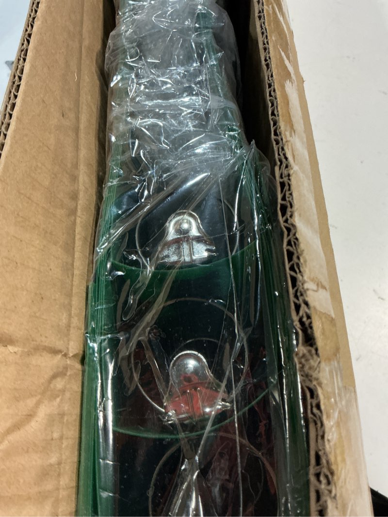 Condition photo showing New/Like New for henoyso 12  pcs dark green 3 ring binder bulk, fits letter size 8.5'' x 11'' paper, holds 350 sheets, 2 pockets plasic binders pack for school office home organization, press-to-open ring (1.5 inch) dark green 1.5 inch