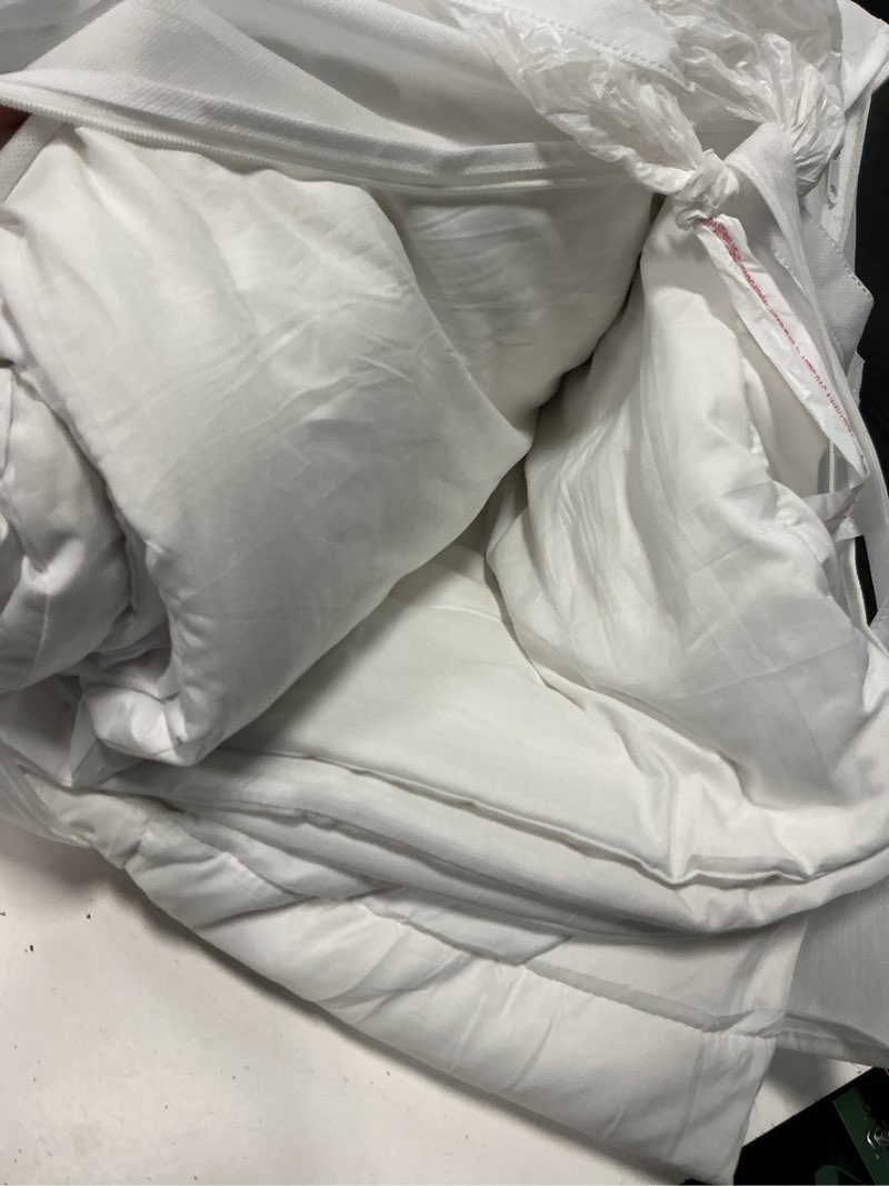 Condition photo showing As Is for l lovsoul goose feather down fiber comforter oversize king size, 100% organic cotton fabric duvet insert,1200tc,750+fill power, hotel collection, all season white bedding comforters with 8 tabs oversized king(116x98inches) white/all season