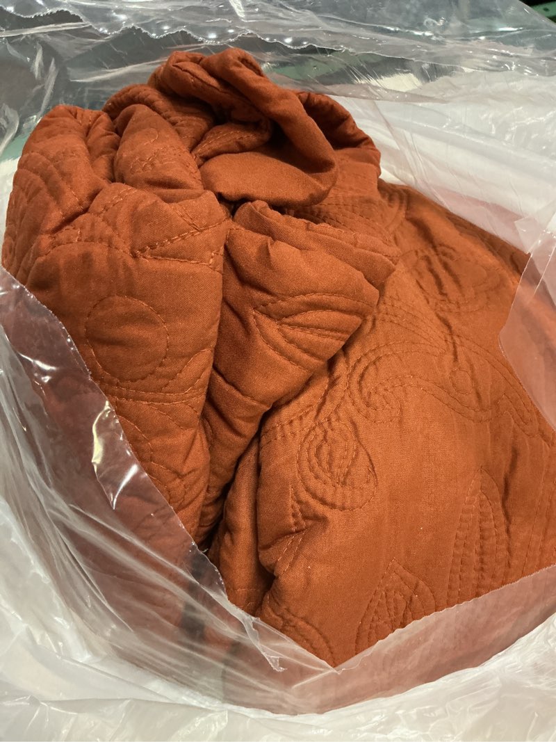 Condition photo showing As Is for HoneiLife Embroidered Quilt King Size - 3 Piece Microfiber Quilt Sets Lightweight Bedspreads Reversible Coverlets Retro Bed Cover Paisley Pattern Bedding Set All Season Quilts-Rust King-106"x96" Rust