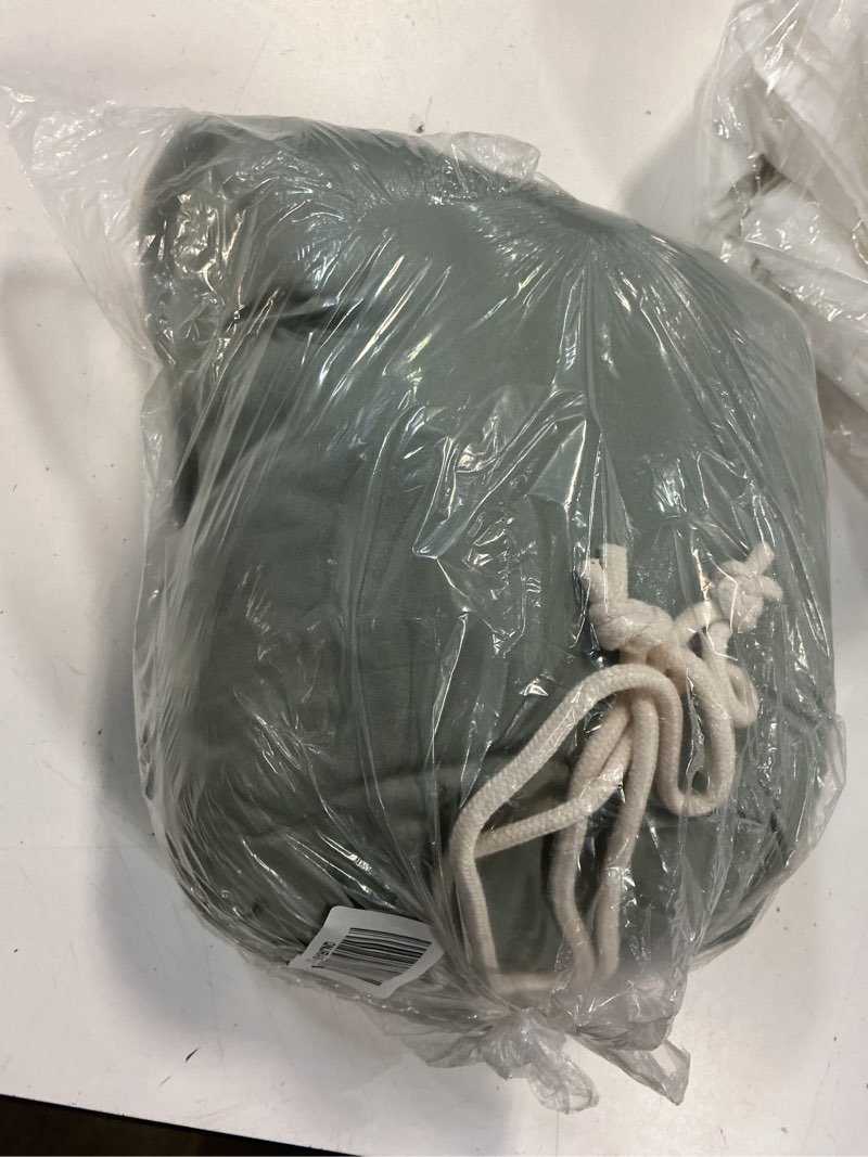 Condition photo showing Good Condition for bamboo deluxe bedding bundle, queen, eucalyptus
