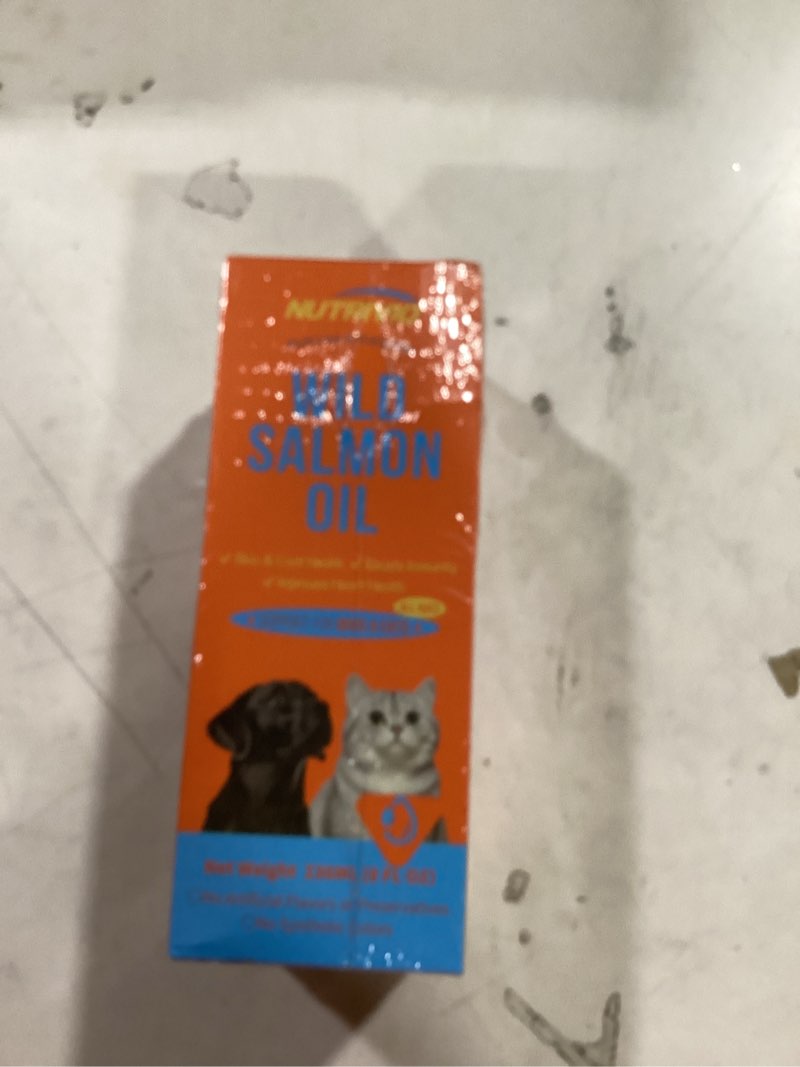 Condition photo showing New/Like New for Wild Alaska Salmon Oil for Dogs & Cats Fish Oil Omega 3 Supplements with EPA & DHA for Skin & Coat, Immune, Brain, Joint and Heart Health, Dog & Cat Fish Oil Supplements 236ml?8fl oz?