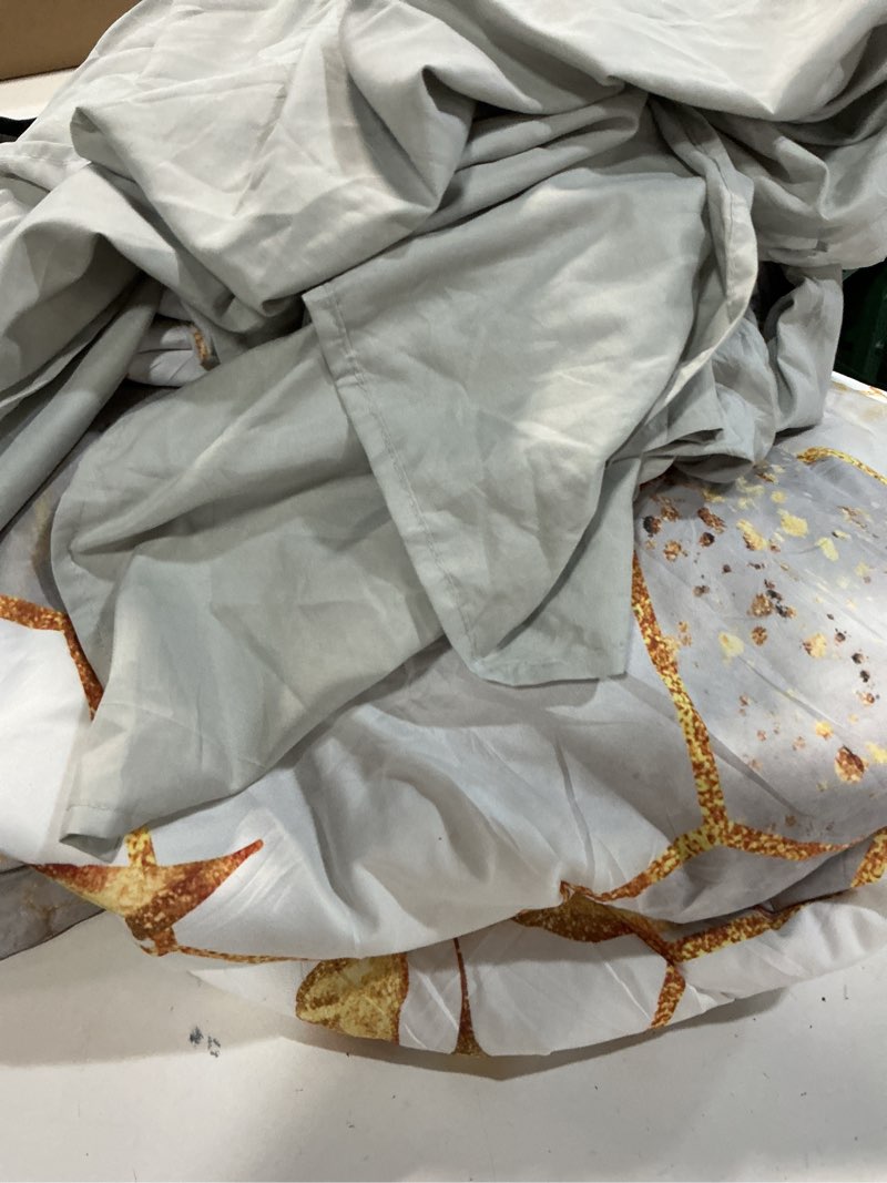 Condition photo showing Good Condition for angiyuin 5 pieces white gold comforter set queen, geometric honeycomb bedding sets hexagon gold trim bed sets, ultra soft lightweight bed in a bag for women men (white queen) white queen(5pcs)