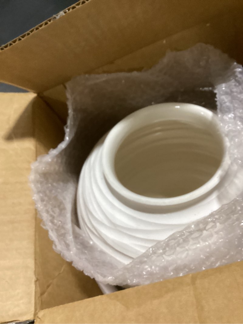 Condition photo showing New/Like New for ceramic flower vase home decor, 7.4 in farmhouse table vases rustic vintage living room kitchen bedroom decoration pottery decorative vases for flowers house shelf office desk dining entryway, white 7.4 in - antique white