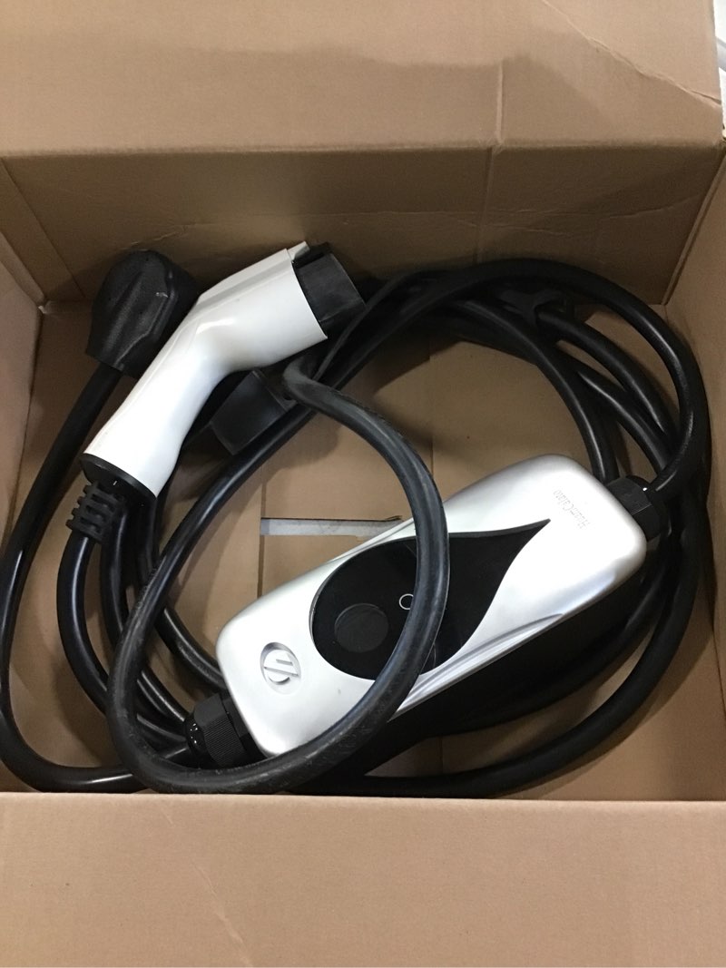 https://lotting-media.assets.bidfta.com/lotting_5663f01e-bd7d-47bd-8e1e-ce8a4f217968