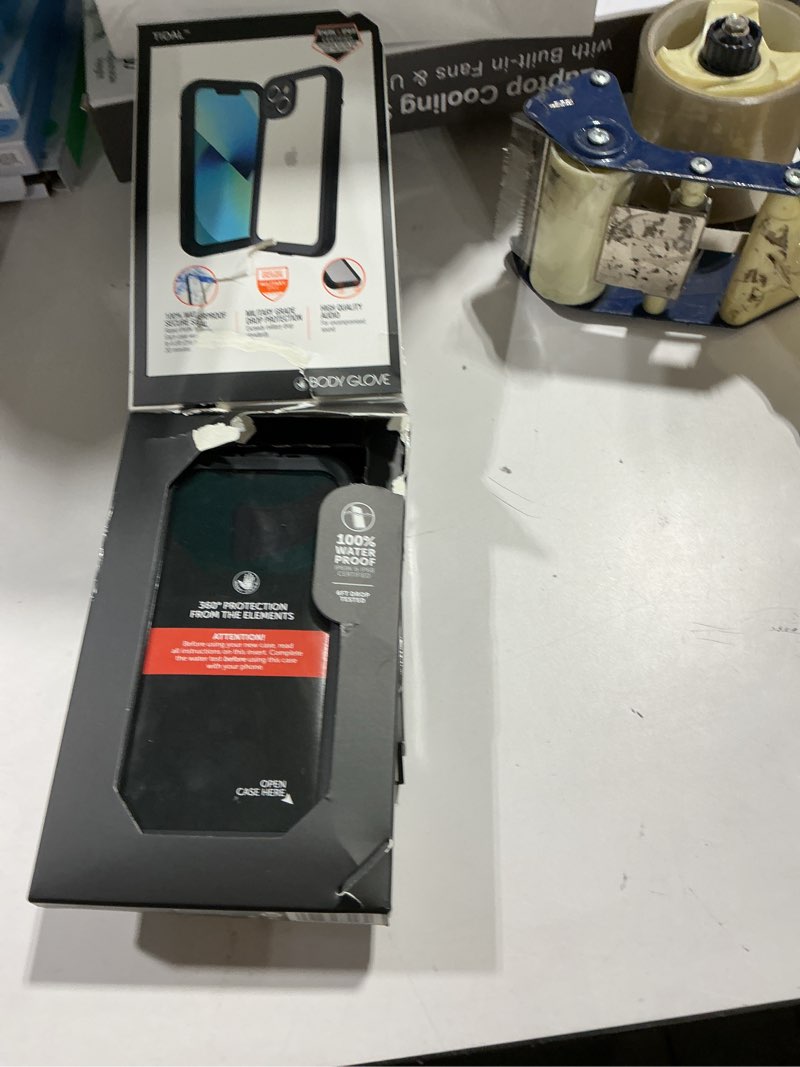 Condition photo showing Good Condition for body glove tidal waterproof phone case for iphone 13 - black/clear