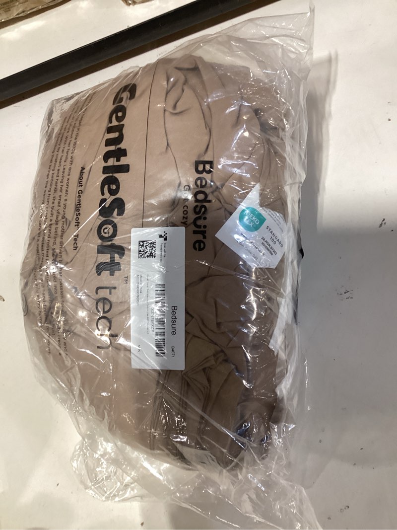 Condition photo showing Good Condition for bedsure coffee duvet cover king size - 3 pieces prewashed cotton-like extra soft bedding set, includes 1 duvet cover 104x90 inches with zipper closure & 2 pillow shams, comforter not included 02 - coffee (no comforter) king (104" x 90")