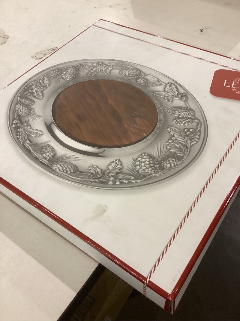 Lenox Holiday Metal & Wood Cheeseboard, 3.95 LB, Red & Green