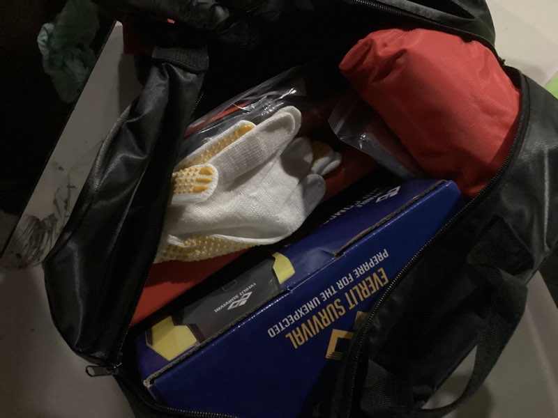 Condition photo showing New/Like New for Everlit Survival Car Emergency Kit, Roadside Safety Tool Kit with Gloves,Digital Auto Air Compressor Tire Inflator, First Aid Kit, 12 Feet Jumper Cable, Tow Strap, Flashlight for Women, Men, Teenagers