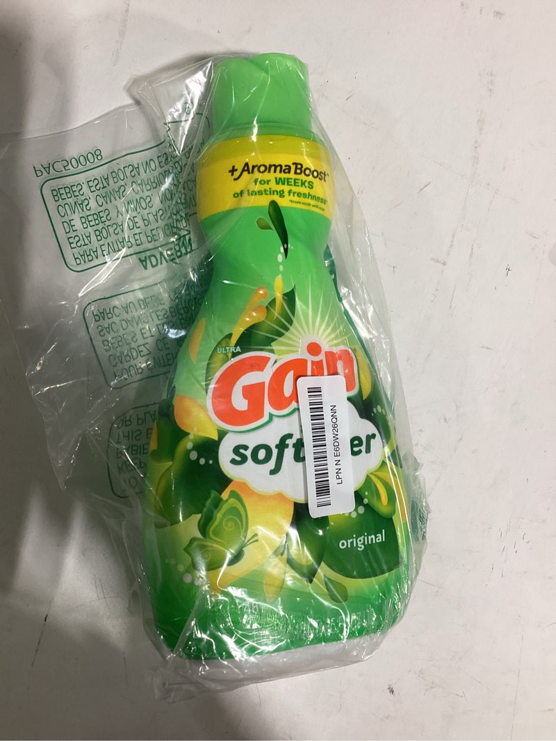 Condition photo showing Good Condition for gain, liquid laundry fabric softener, laundry conditioner, long lasting scent, softens, freshness, helps with static & wrinkles, original scent, 35 fl oz (pack of 4) - packaging may vary original 35 fl oz (pack of 4)