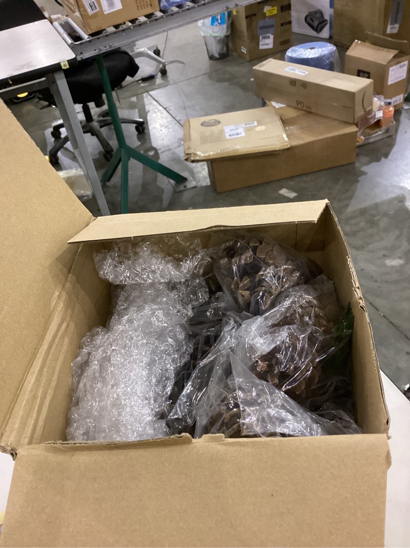 6 pcs pine cone garland decor