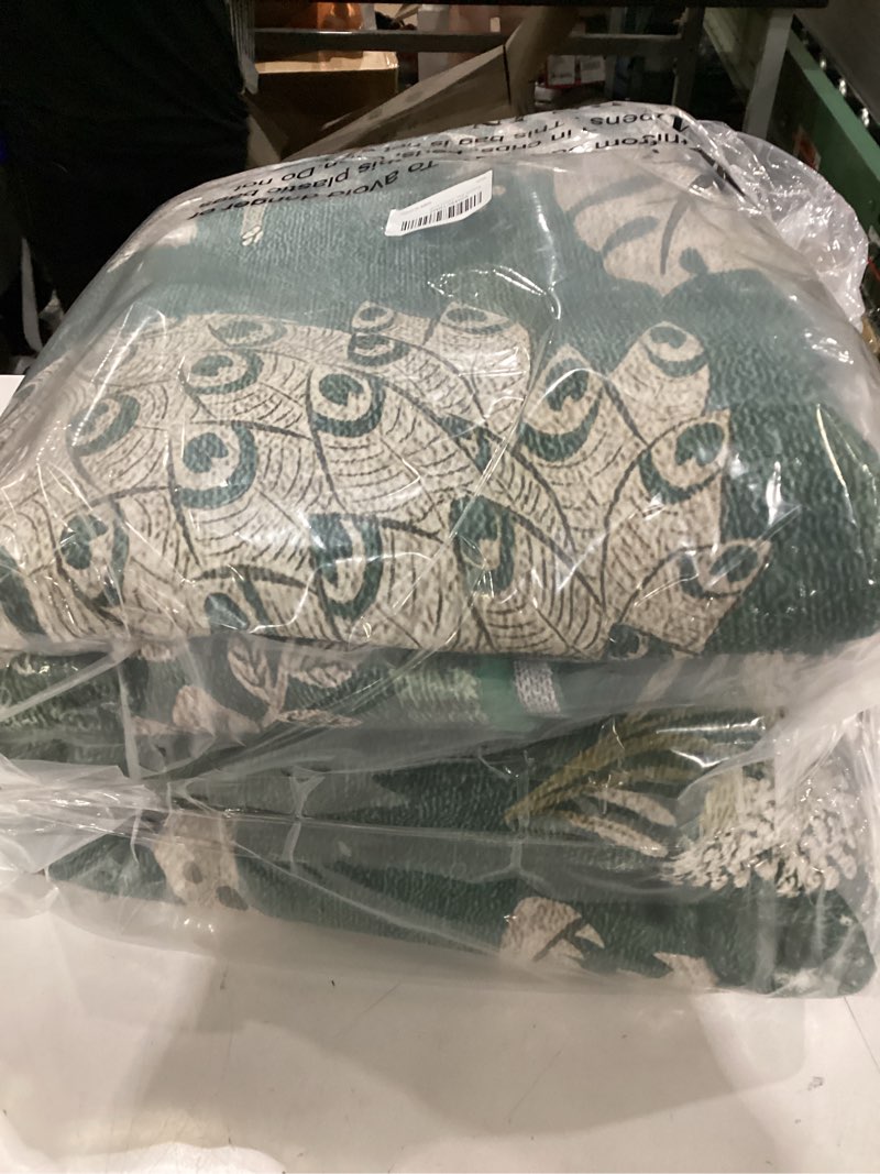 Condition photo showing New/Like New for moynesa green 8x10 area rugs for living room, washable vintage animal area rug for bedroom, dining room table, home office, boho soft non slip indoor large carpets (8x10 green) 8' x 10' (rectangular) green